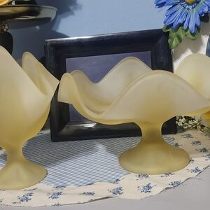 Set Of Vtg. Frosted Yellow Viking Glass Hankerchief Vase & Pedestal Dish